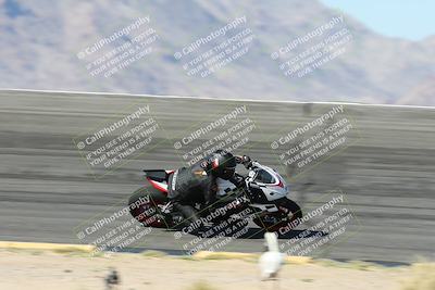 media/May-10-2025-Race Pace (Sat) [[db32fef2da]]/Vested/3-Bowl Set 1 (9am)/